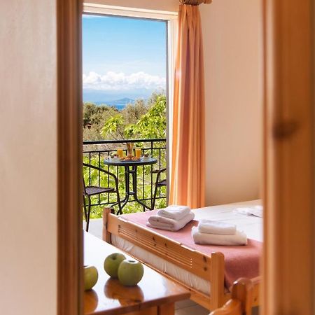 Tsoukaládhes Amarandos Studios With Swimming Pool By Imagine Lefkada المظهر الخارجي الصورة
