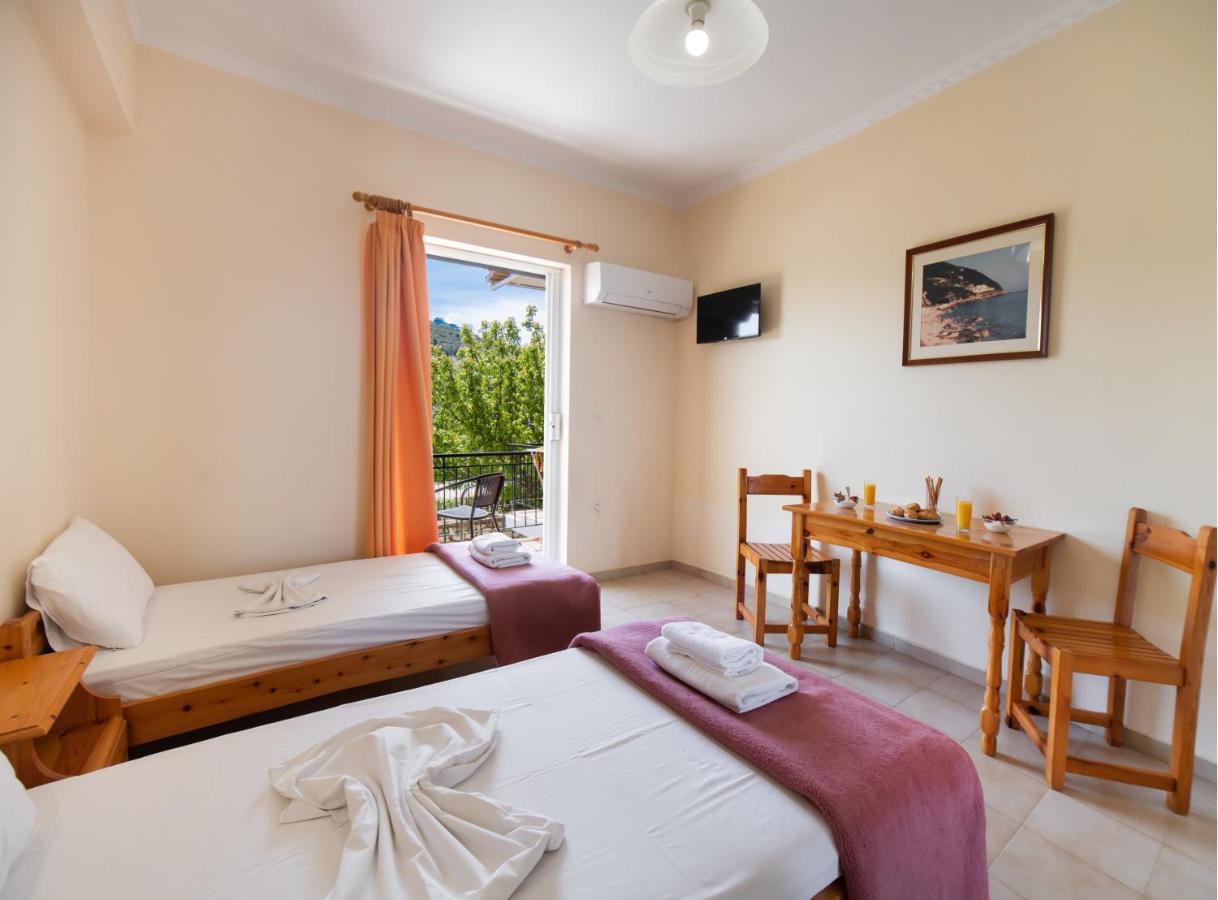 Tsoukaládhes Amarandos Studios With Swimming Pool By Imagine Lefkada المظهر الخارجي الصورة
